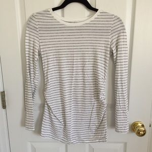 Gap Maternity pure body size small